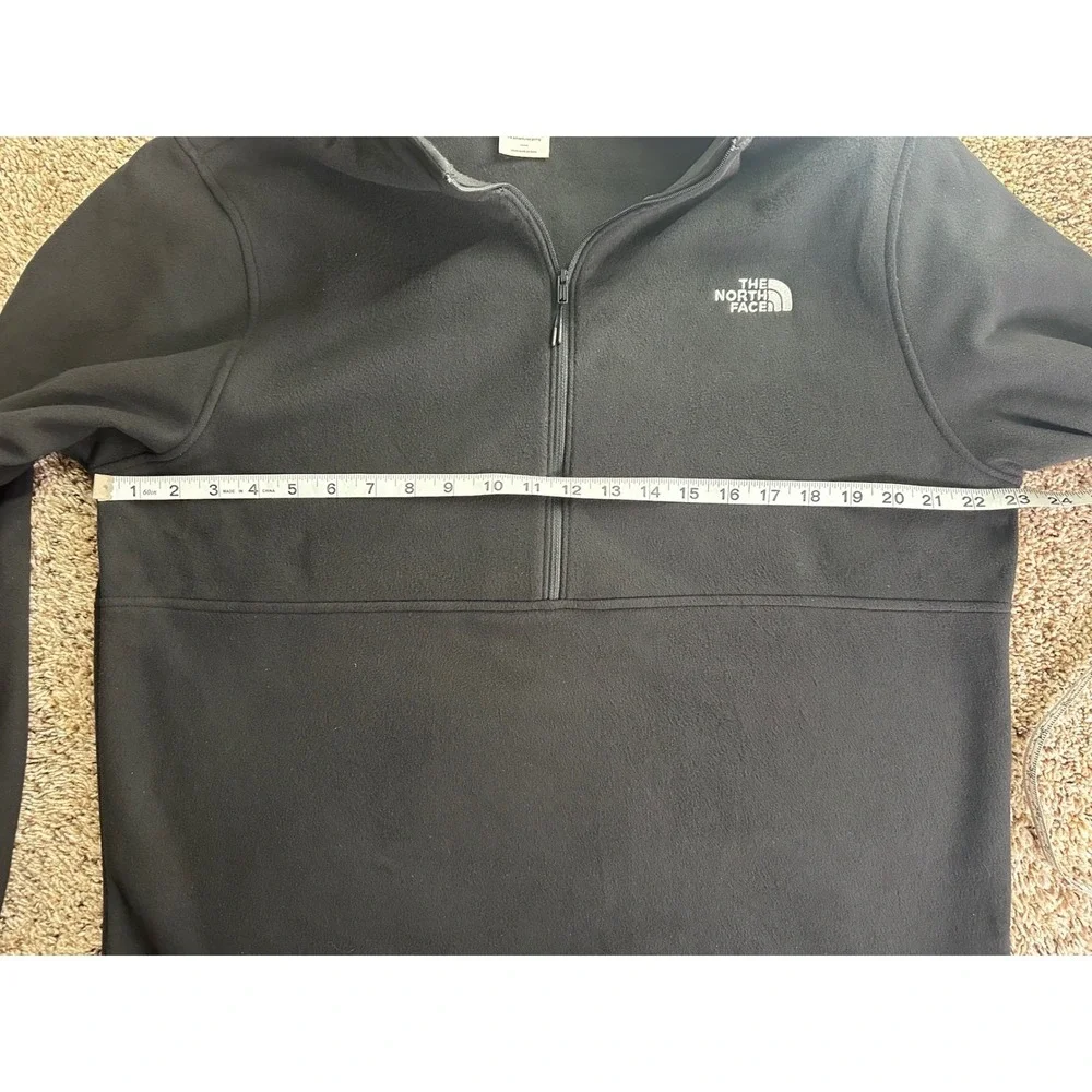 The North Face Mens Circular Design 1/4 Zip Fleece Pullover Black Large NF0A7UJO